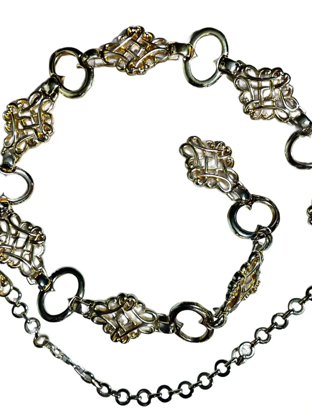 R ~ Vintage ~ Large ~ Gold Tone Chain Link Celtic Knot Design Belt